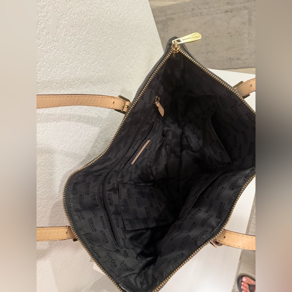 Michael Kors Black and Tan Leather Tote Bag - Picture 3 of 9